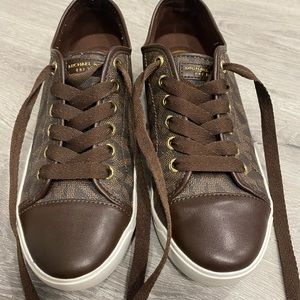 Michael Kors woman’s lace up logo sneakers in brown